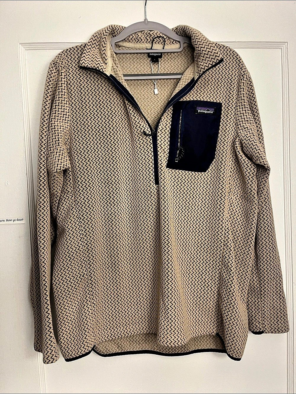 Patagonia Lightweight Synchilla Snap-T Pullover Geometric Fleece Jacket in Tan &